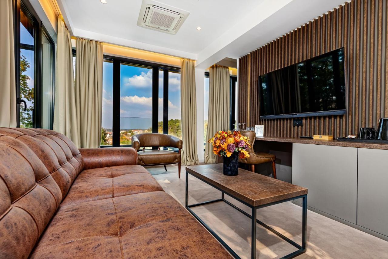 Hotel Ub Aqua Park Ub Ngoại thất bức ảnh
