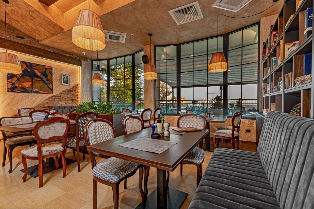 Hotel Ub Aqua Park Ub Ngoại thất bức ảnh
