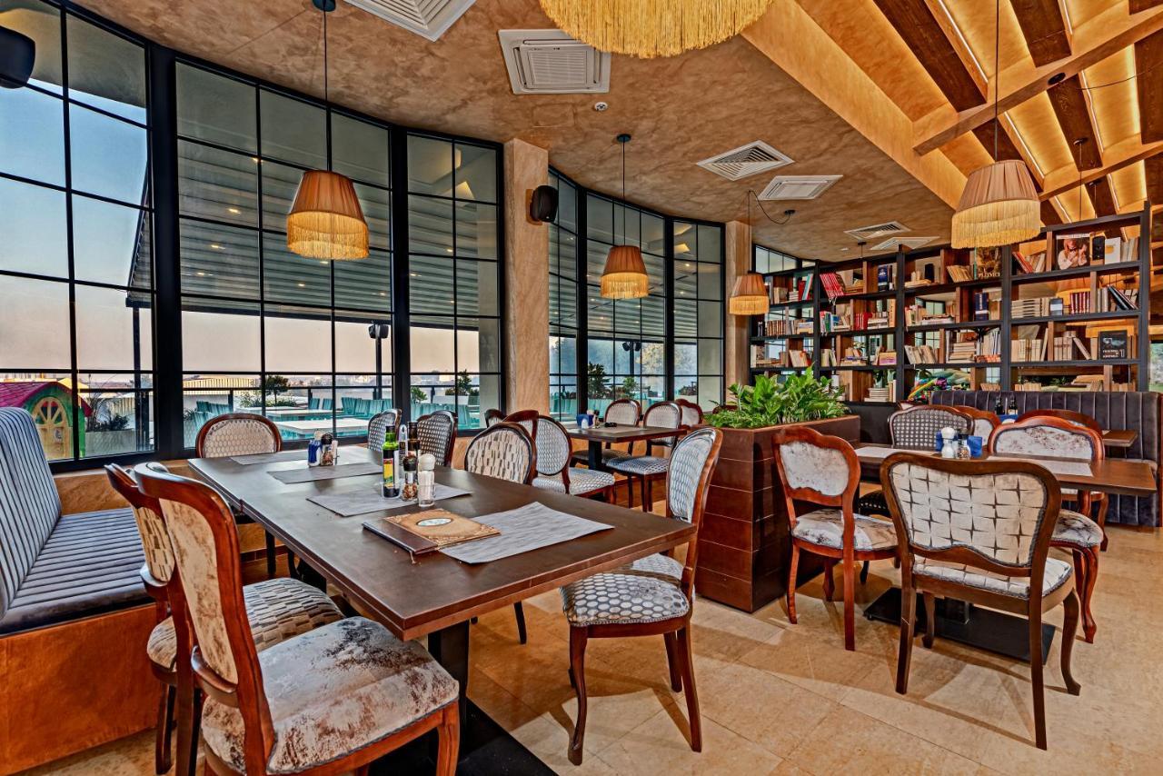 Hotel Ub Aqua Park Ub Ngoại thất bức ảnh