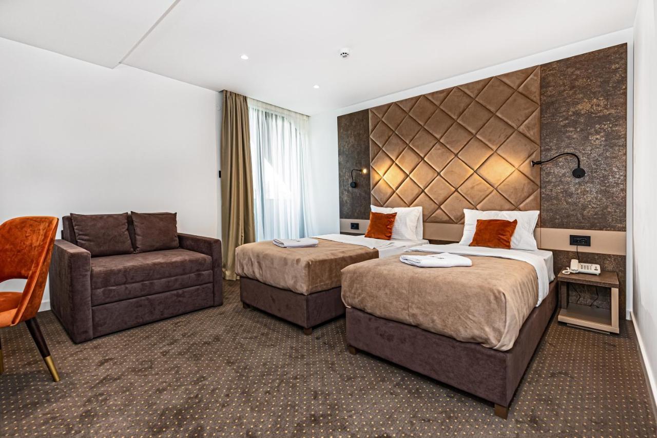 Hotel Ub Aqua Park Ub Ngoại thất bức ảnh